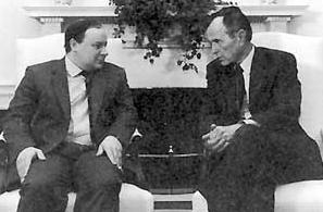 Yegor Gaidar visiting with U.S. President George H.W. Bush at the White House, 1992