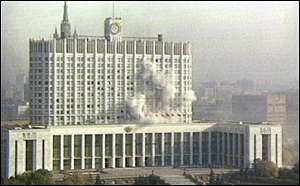 Tanks bombard the Russian White House on October 4, 1993.